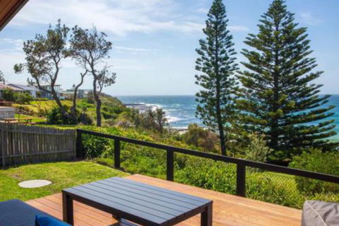 Seaview Pet Friendly With Stunning Views 1 Min To Beach - Nambucca Heads Accommodation 0