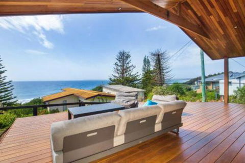 Seaview Pet Friendly With Stunning Views 1 Min To Beach - Nambucca Heads Accommodation 3