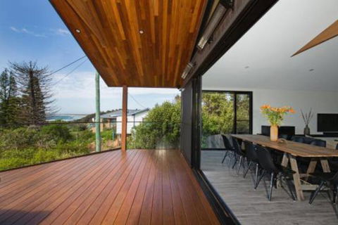Seaview Pet Friendly With Stunning Views 1 Min To Beach - Nambucca Heads Accommodation 6