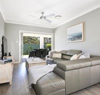 Wowly Waters Pet Friendly 1 Min Walk to Beach - Nambucca Heads Accommodation
