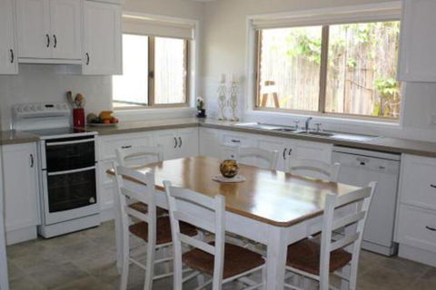 2 51 Carlo Road Rainbow Beach Pets Welcome Air Conditioning Walk To The Shops - Nambucca Heads Accommodation 6
