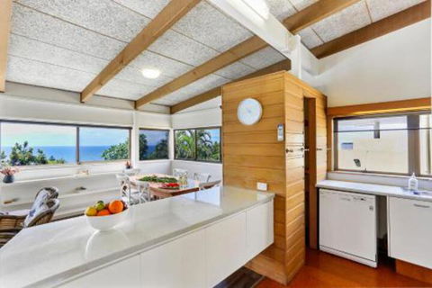 Sunshine Beach Shack - Nambucca Heads Accommodation 2