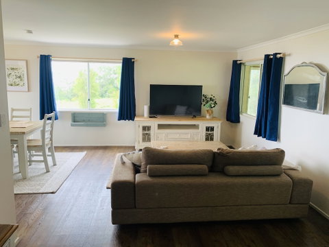 Silent Hope Cottage - Nambucca Heads Accommodation 5