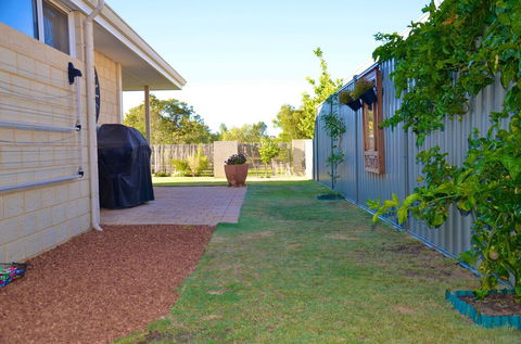 Byford House In The Glades - Nambucca Heads Accommodation 5