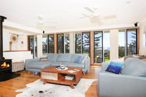 Shores Pet Friendly 1 Min Walk To Beach - Nambucca Heads Accommodation 0