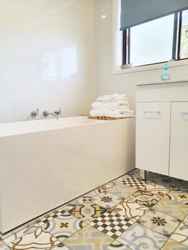 Marazul BEST DEAL Stone Bathtub WIFI Functional - Nambucca Heads Accommodation 0