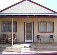 Aussie Bacon  Eggs Cottages - Nambucca Heads Accommodation