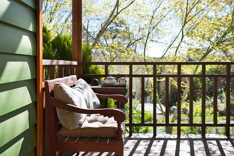 Hills End Iris - Nambucca Heads Accommodation 6