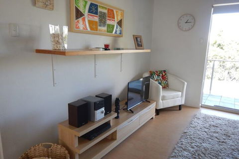 Unit 2 At 4 Pelican Street, Peregian Beach, Noosa Area - Nambucca Heads Accommodation 3