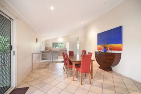 Beach Affair - 10 Callitris Crescent - Nambucca Heads Accommodation 0