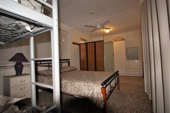 Pine Villas Walk To Beach Ocean Views - Nambucca Heads Accommodation 1