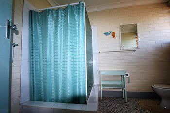 Pine Villas Walk To Beach Ocean Views - Nambucca Heads Accommodation 5
