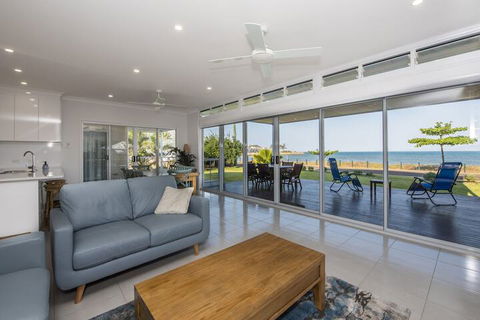 Sandy Decks - Nambucca Heads Accommodation 1