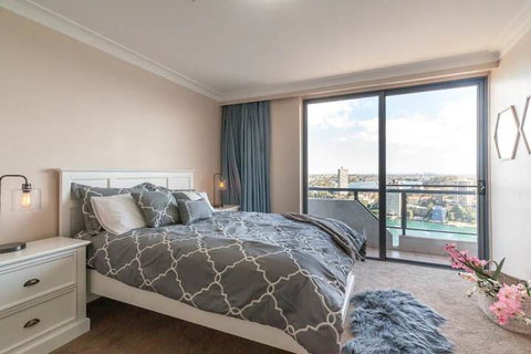 Milsons Point Apartment With Harbour Bridge Views - Nambucca Heads Accommodation 7