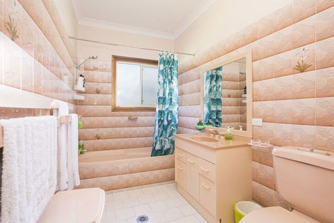 South Coast Getaway House Sleeping 8 Guests - Nambucca Heads Accommodation 3
