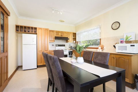 South Coast Getaway House Sleeping 8 Guests - Nambucca Heads Accommodation 2