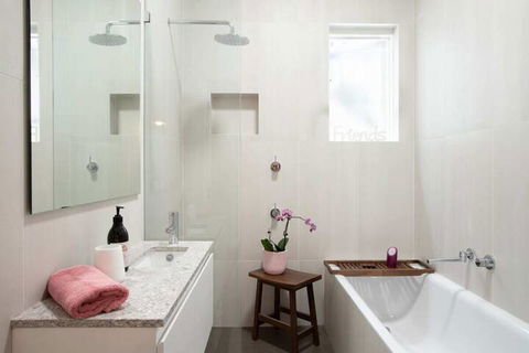 Garden Style Apartment In Prime Location - Nambucca Heads Accommodation 4