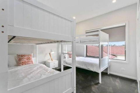 Dromana Beach House For Two Families. - Nambucca Heads Accommodation 4