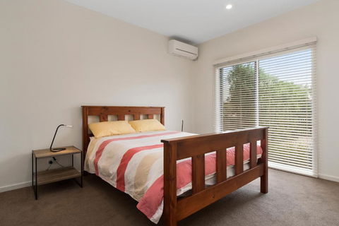 Cootamundra - Nambucca Heads Accommodation 3