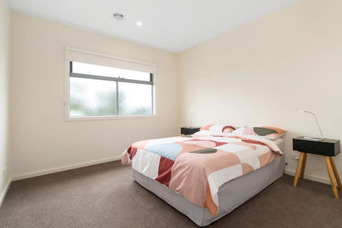 Cootamundra - Nambucca Heads Accommodation 5