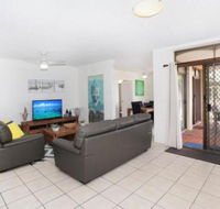 Unit 2 Cooltoro Court 7 Frank Street Coolum Beach 400 BOND LINEN INCLUDED - Nambucca Heads Accommodation