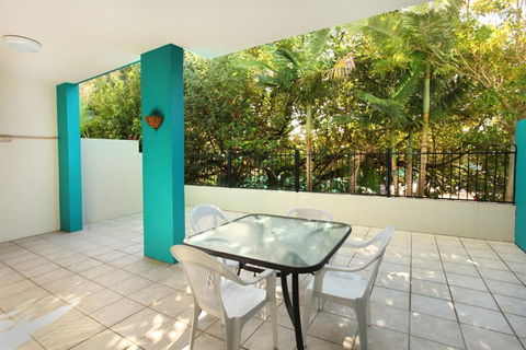 Unit 2 On The Park Coolum Beach - Nambucca Heads Accommodation 1