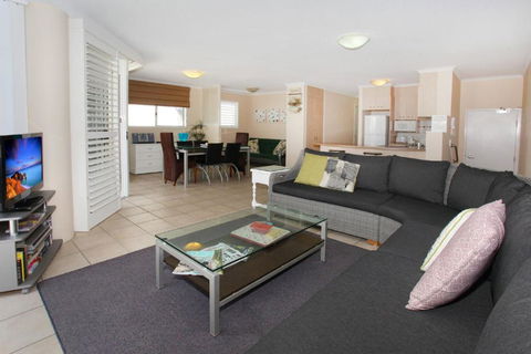 Unit 3 On The Park Coolum Beach - Nambucca Heads Accommodation 6
