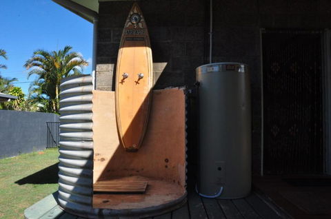 12 Zircon Street Renovated Beach Shack With The Perfect Blend Of Comfort & Coastal Cool - Nambucca Heads Accommodation 2