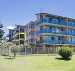 8 The Helm 22 Voyager Close hear the waves from Shoal Bay Beach - Nambucca Heads Accommodation