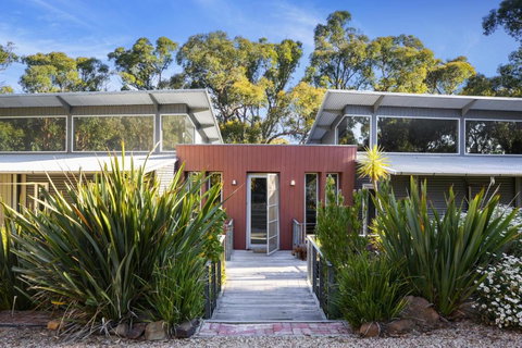 The Bird House - Nambucca Heads Accommodation 5