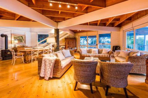 Yallingups Best Located Beach House - Nambucca Heads Accommodation 4