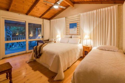 Yallingups Best Located Beach House - Nambucca Heads Accommodation 3