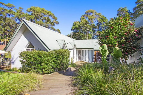 Golfers Getaway Mollymook Augusta Place 14 / 13 15 - Nambucca Heads Accommodation 3