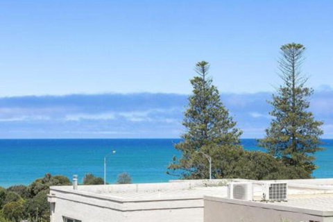 SURF CENTRAL Wifi Double Garage & Smack Bang In The Middle Of Town - Nambucca Heads Accommodation 7