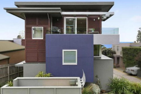 SURF CENTRAL Wifi Double Garage & Smack Bang In The Middle Of Town - Nambucca Heads Accommodation 0