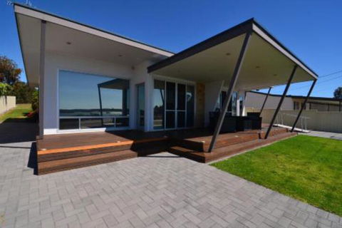 Beachview - Nambucca Heads Accommodation 6