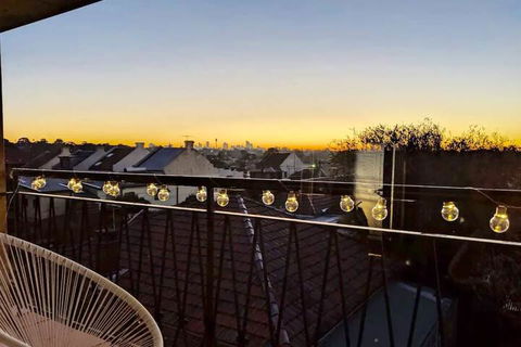 Bright & Airy TOP Floor Apartment With FAB Views - Nambucca Heads Accommodation 2