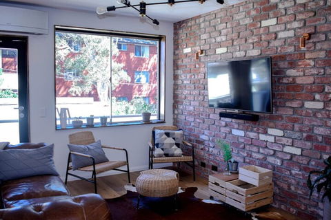 Stylish Modern 1 Bedroom Apartment In Marrickville - Nambucca Heads Accommodation 7