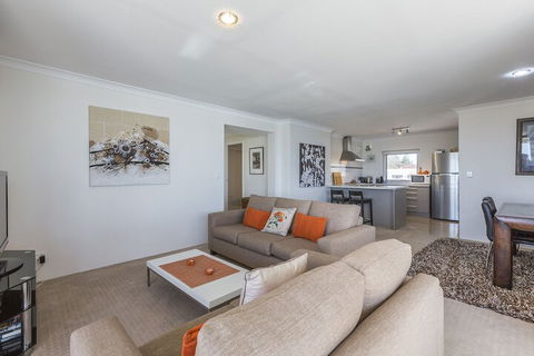 Gold Sands Beach Apartment - Nambucca Heads Accommodation 2