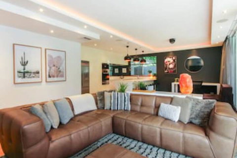 Spacious 2 Bedroom Apartment In Ascot With Large Private Garden - Nambucca Heads Accommodation 0