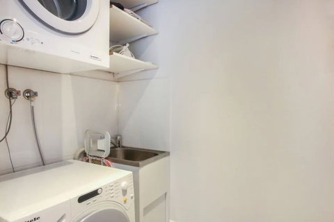 Spacious 2 Bedroom Apartment In Ascot With Large Private Garden - Nambucca Heads Accommodation 6