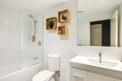 Spacious 2 Bedroom Apartment In Ascot With Large Private Garden - Nambucca Heads Accommodation 2
