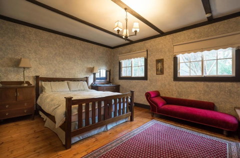 Walhalla Coach House - Nambucca Heads Accommodation 5