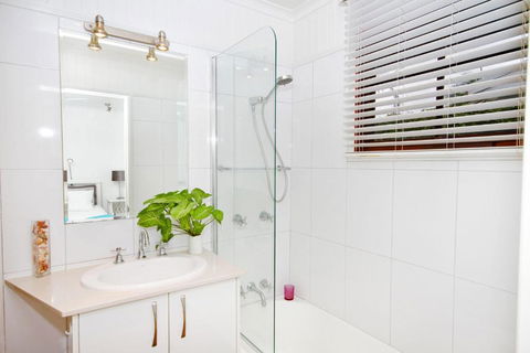 1 / 121 Park Crescent Coolum Beach - Nambucca Heads Accommodation 2