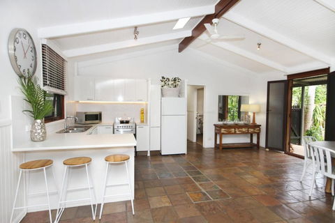 1 / 121 Park Crescent Coolum Beach - Nambucca Heads Accommodation 3
