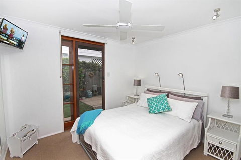 1 / 121 Park Crescent Coolum Beach - Nambucca Heads Accommodation 5