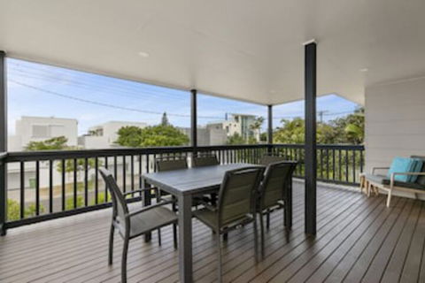 Sundance Pet Friendly Beach House In Peregian! 59 Lorikeet Drive - Nambucca Heads Accommodation 0