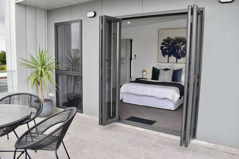 Brand New 2 Bed Apartment With Stunning City Views - Nambucca Heads Accommodation 4