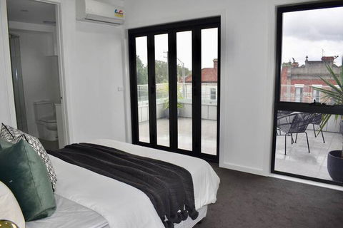Brand New 2 Bed Apartment With Stunning City Views - Nambucca Heads Accommodation 6