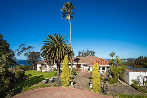 Char-ree-leera Luxury Retreat - Nambucca Heads Accommodation 1